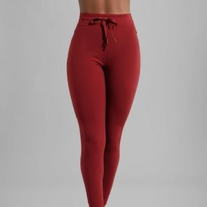 EUC BuffBunny Jewel Jogger Vineyard Red